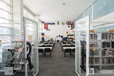 valencia public library|valencia library online.